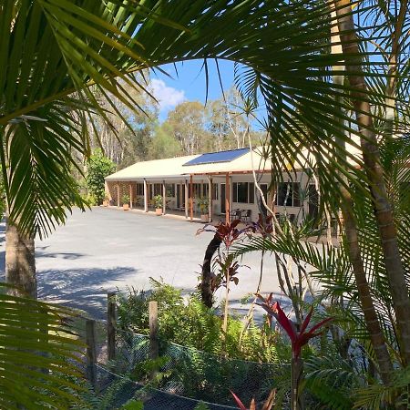 Tin Can Bay Motel מראה חיצוני תמונה