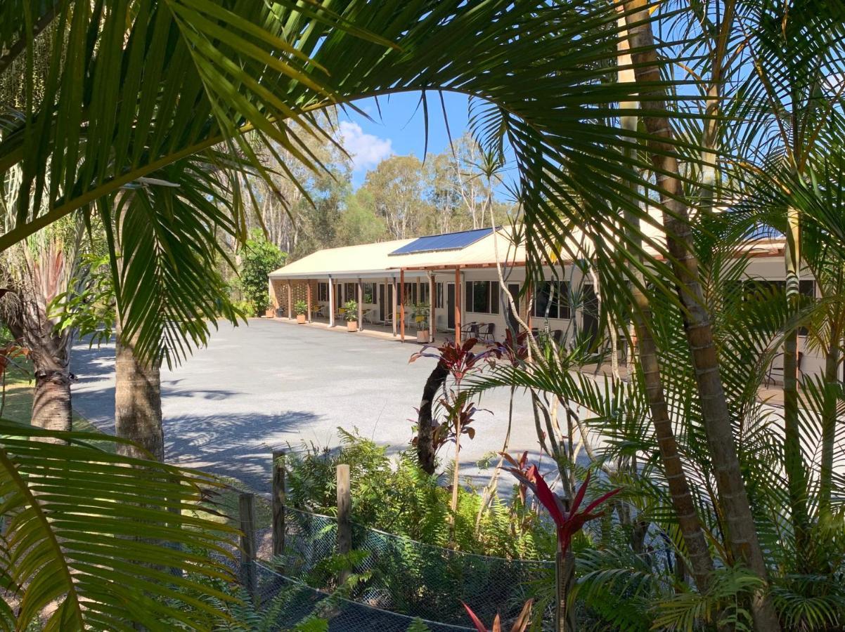Tin Can Bay Motel מראה חיצוני תמונה