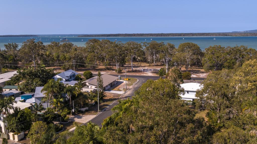 Tin Can Bay Motel מראה חיצוני תמונה