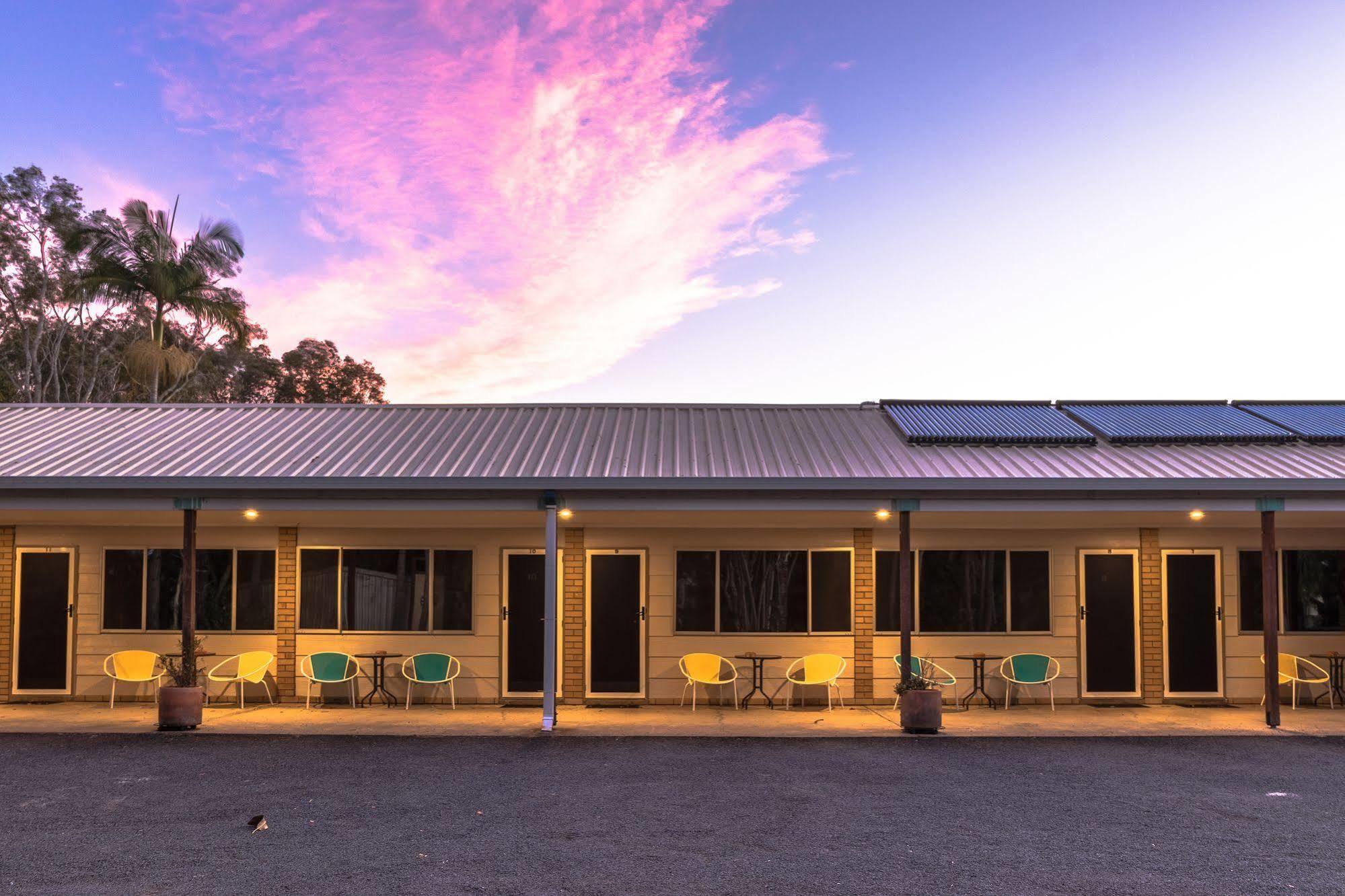Tin Can Bay Motel מראה חיצוני תמונה