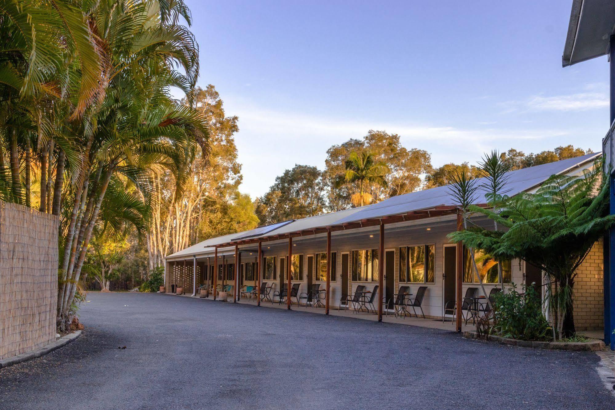 Tin Can Bay Motel מראה חיצוני תמונה