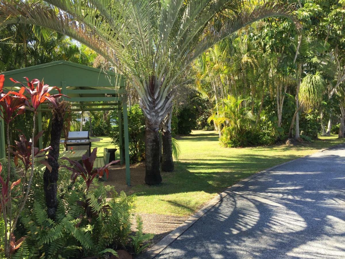 Tin Can Bay Motel מראה חיצוני תמונה