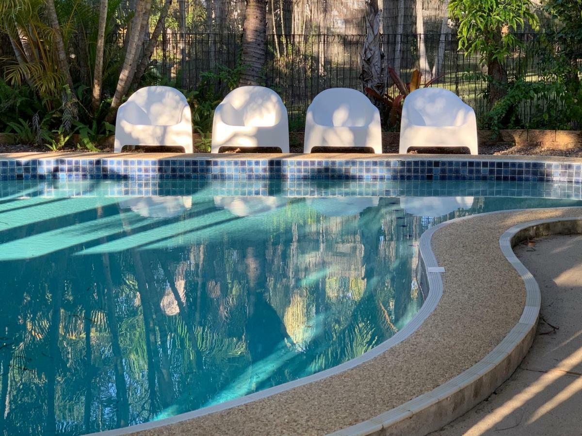 Tin Can Bay Motel מראה חיצוני תמונה