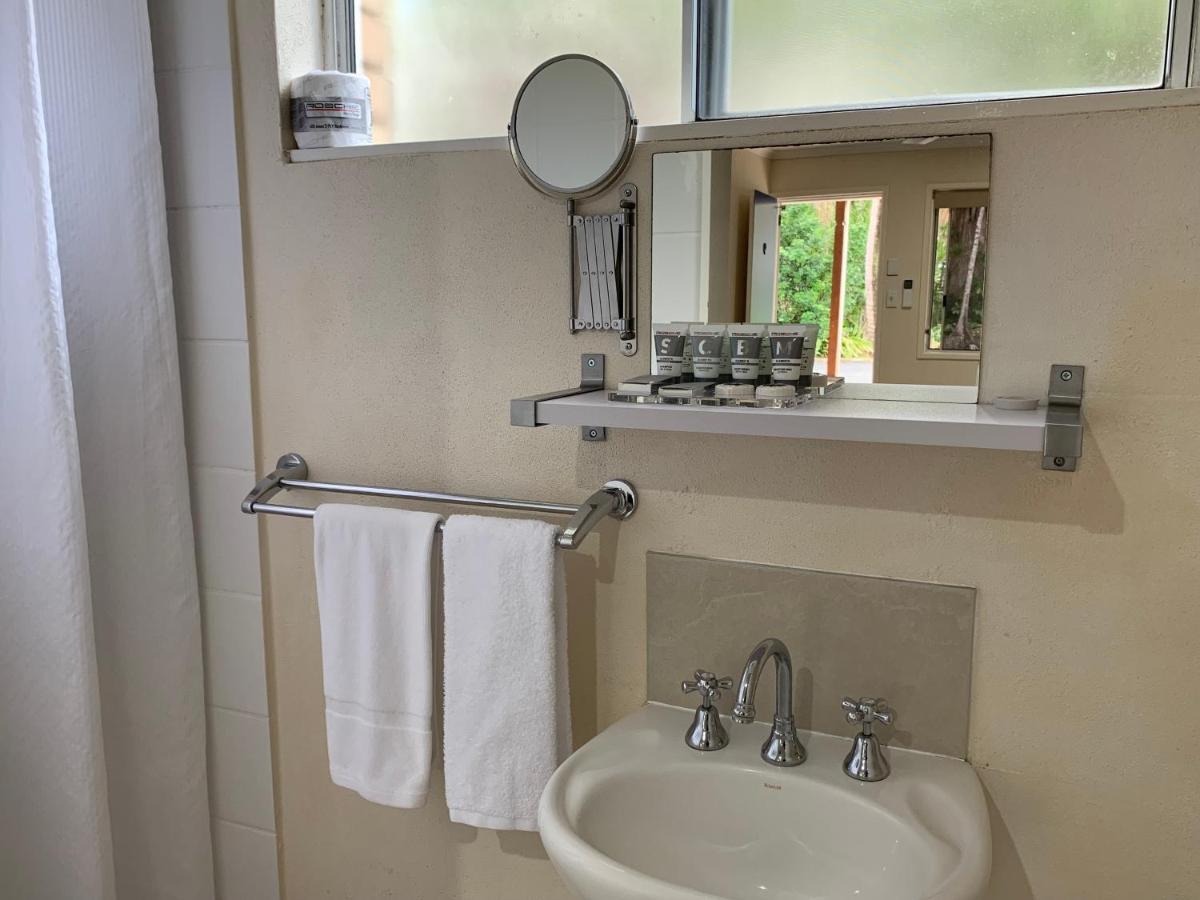 Tin Can Bay Motel מראה חיצוני תמונה
